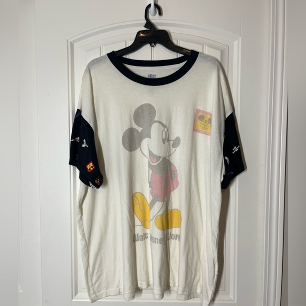 Disney Vault Collection Shirt 1X 50th Anniversary Mickey Mouse Castle Flag Retro